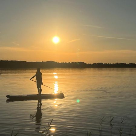 Lakehouse Giewartow Екстер'єр фото